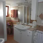 Il Grappolo לינה וארוחת בוקר אנה קאפרי